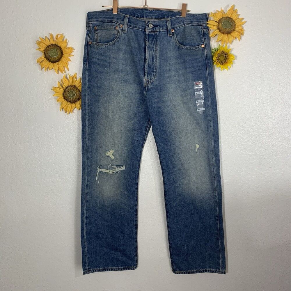 Levi Strauss Co. Mens NWT Distressed Straight Leg Jeans Size 36x29